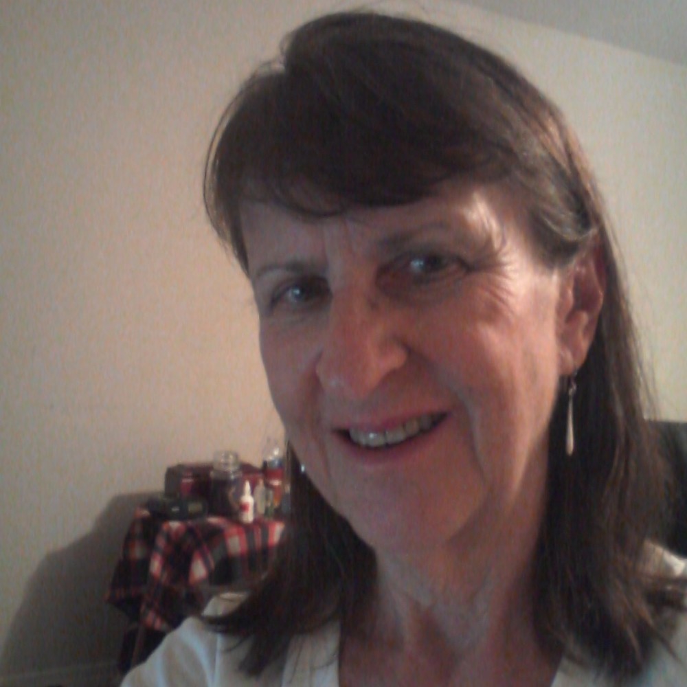 Meet your Posher, Leslie